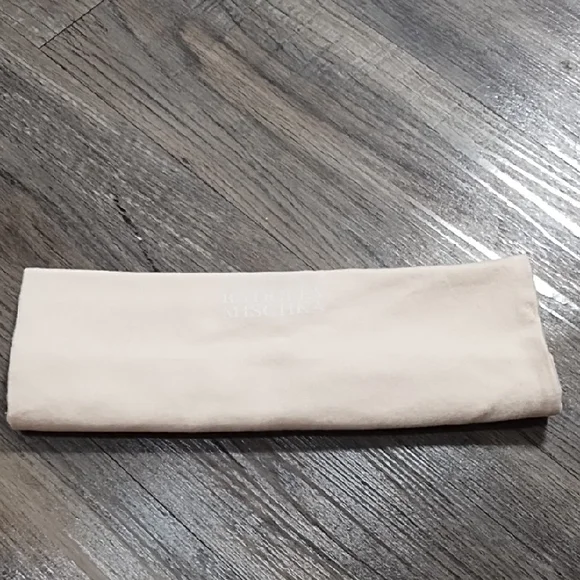 Badgley Mischka Cream Dust Bag - Picture 7 of 7